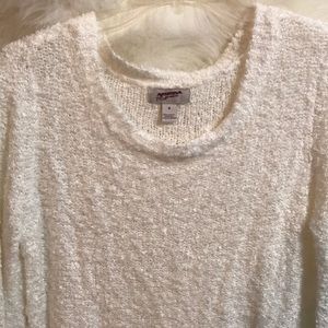 Arizona - White Long Sleeve Sweater Medium